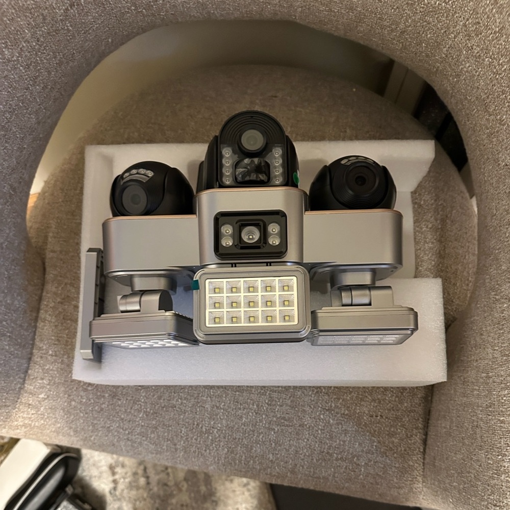 Outdoor Security Floodlight Camera - Silver LED Night Vision